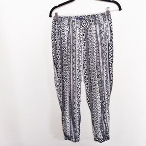 American Eagle Black and White Batik Print Boho Elastic Waist Pants